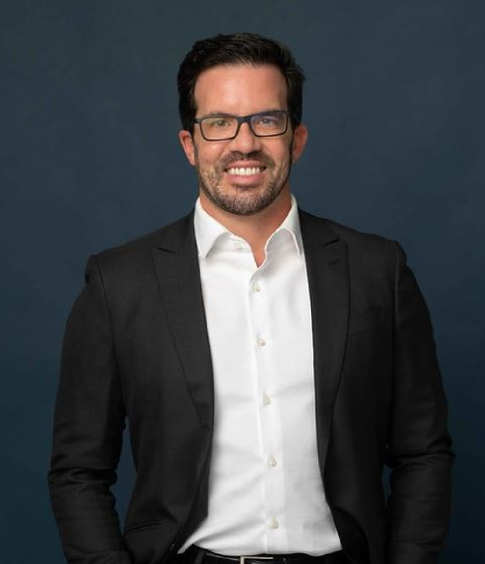 Dallas periodontist Doctor Andrew Barnett